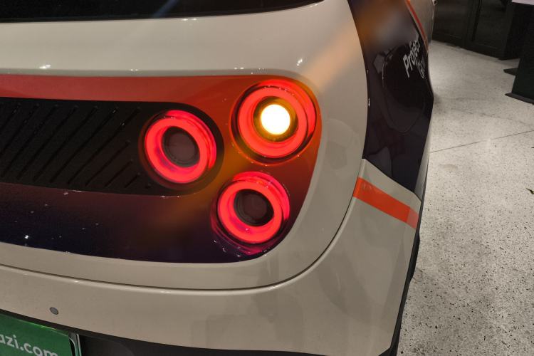 Used firefly 2025 Illuminated Edition Right Rear Taillight