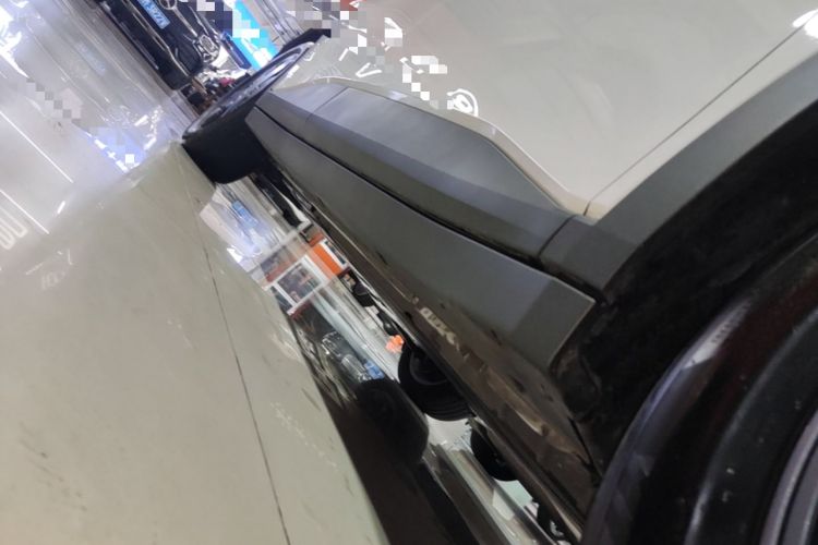 Used firefly 2025 Illuminated Edition Right Side Sill