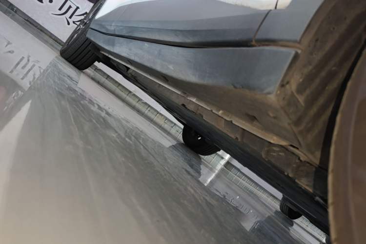 Used firefly 2025 Illuminated Edition Right Side Sill