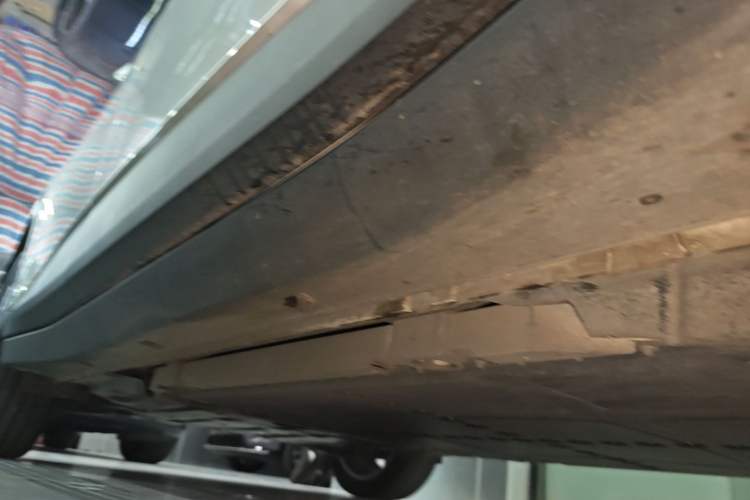 Used firefly 2025 Illuminated Edition Right Side Sill