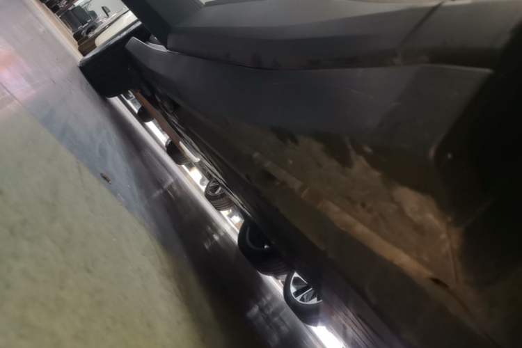 Used firefly 2025 Free Edition Right Side Sill