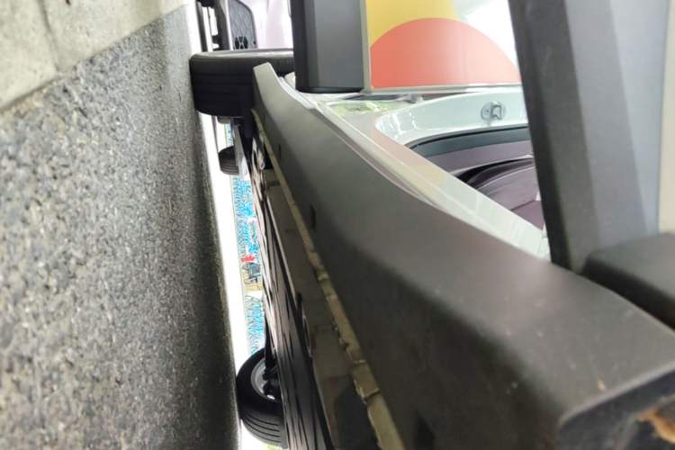 Used firefly 2025 Illuminated Edition Right Side Sill