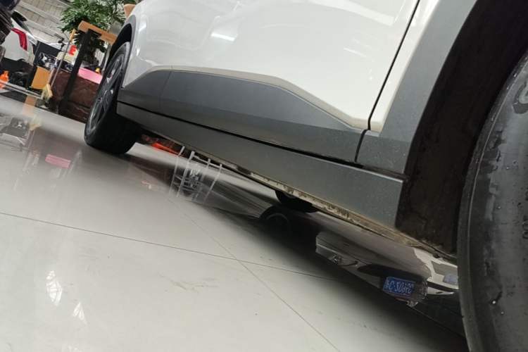 Used firefly 2025 Free Edition Right Side Sill
