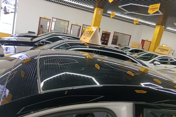 Used firefly 2025 Illuminated Edition Roof
