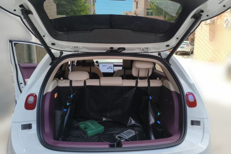 Used firefly 2025 Illuminated Edition Trunk