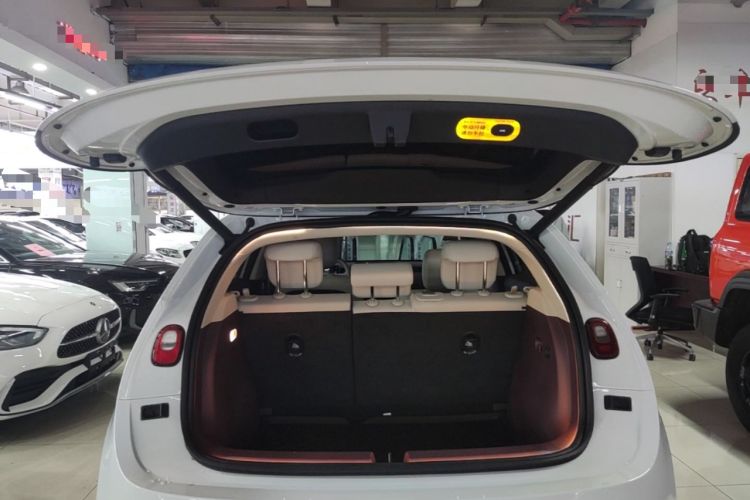 Used firefly 2025 Illuminated Edition Trunk