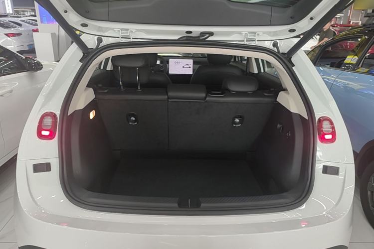 Used firefly 2025 Illuminated Edition Trunk