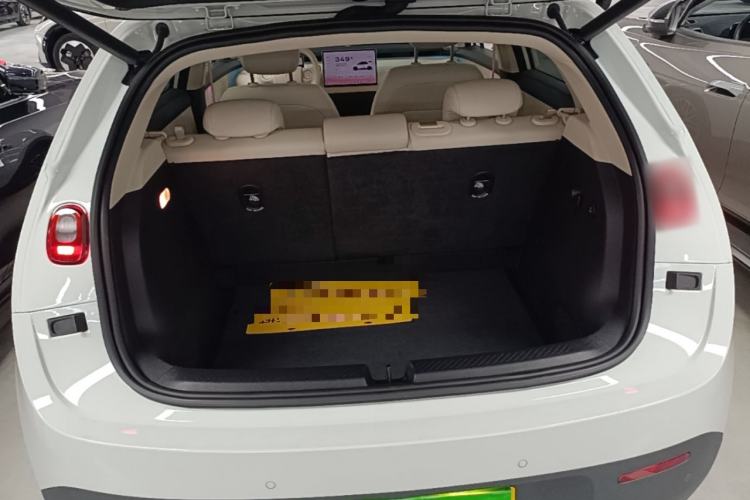 Used firefly 2025 Illuminated Edition Trunk