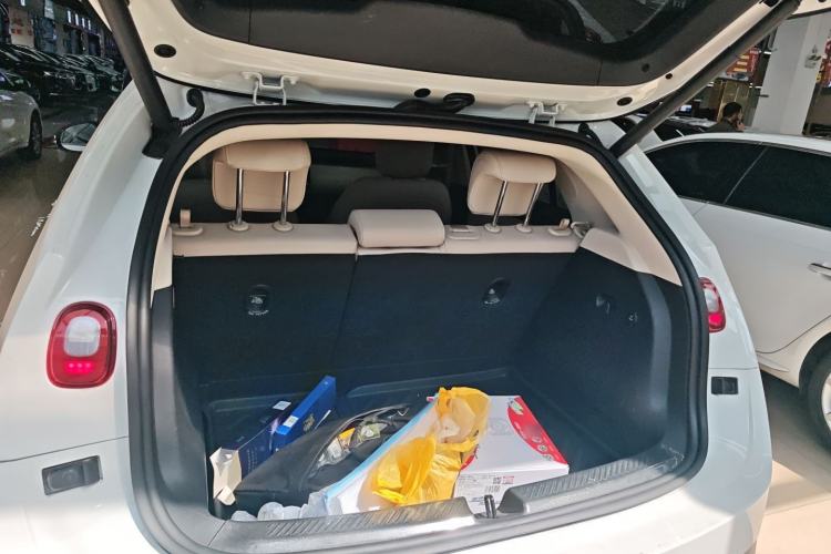 Used firefly 2025 Illuminated Edition Trunk
