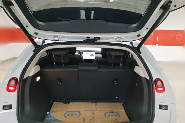 Used firefly 2025 Illuminated Edition Trunk