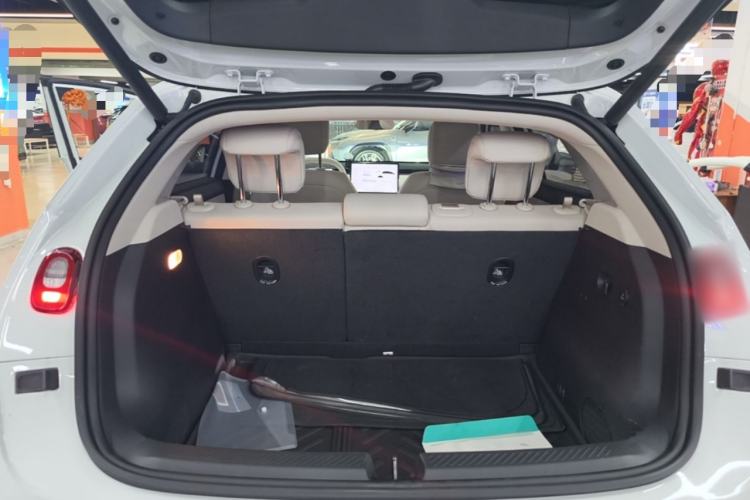 Used firefly 2025 Illuminated Edition Trunk