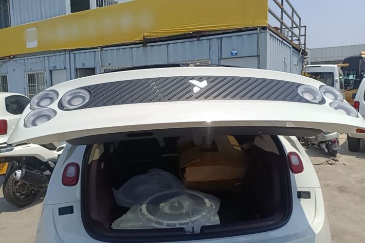 Used firefly 2025 Illuminated Edition Trunk