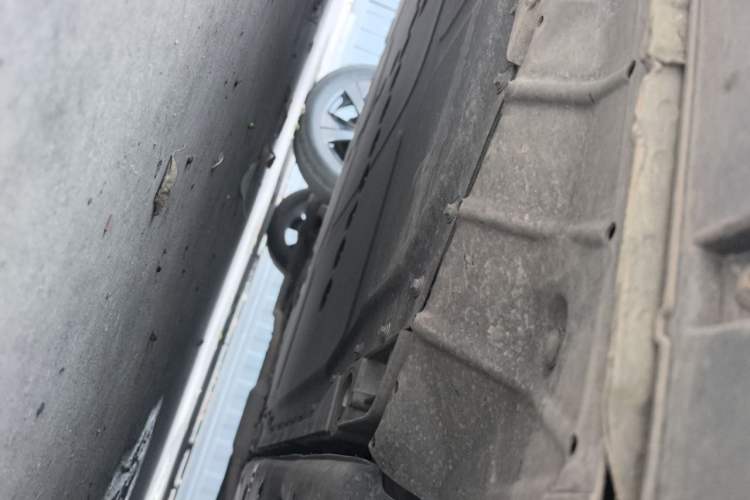 Used firefly 2025 Free Edition Chassis Front Right