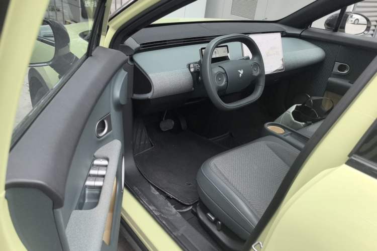 Used firefly 2025 Free Edition Driver Seat