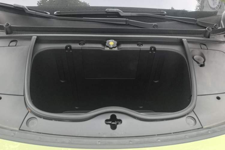 Used firefly 2025 Free Edition Engine Bay