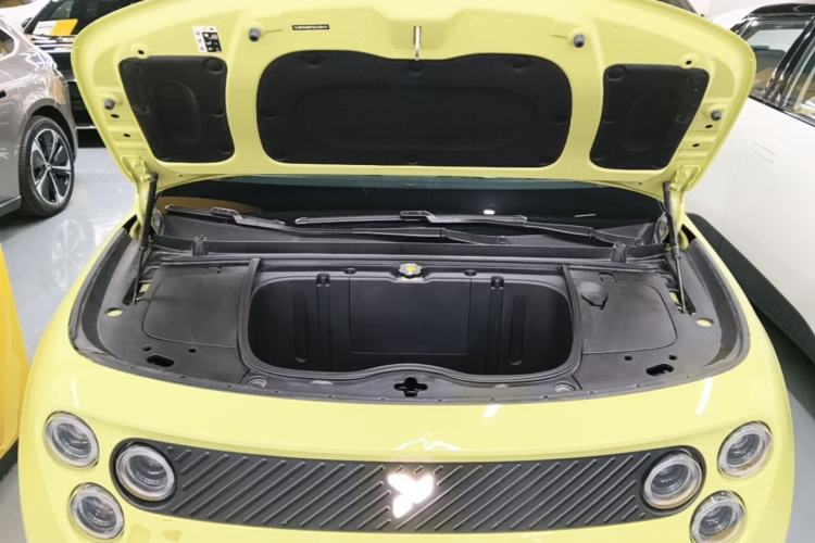 Used firefly 2025 Free Edition Engine Bay
