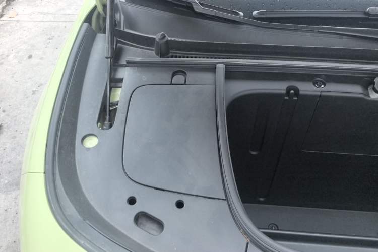Used firefly 2025 Free Edition Engine Bay Right