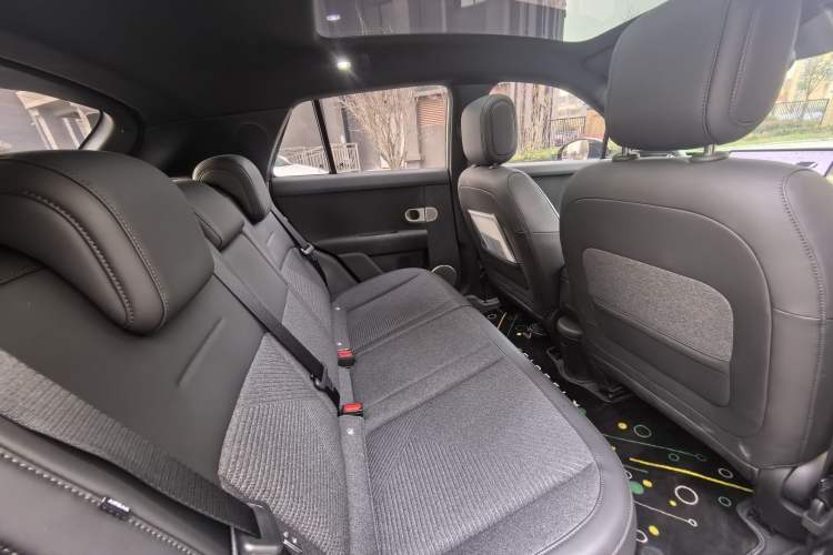 Used firefly 2025 Free Edition Interior 2