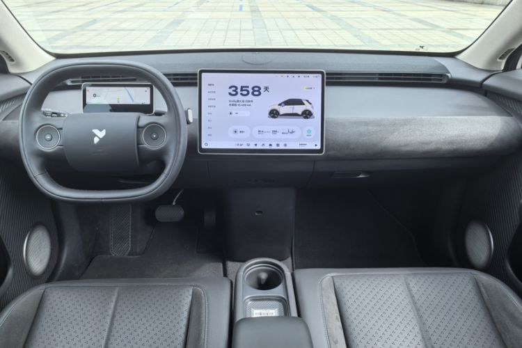 Used firefly 2025 Illuminated Edition Interior 4