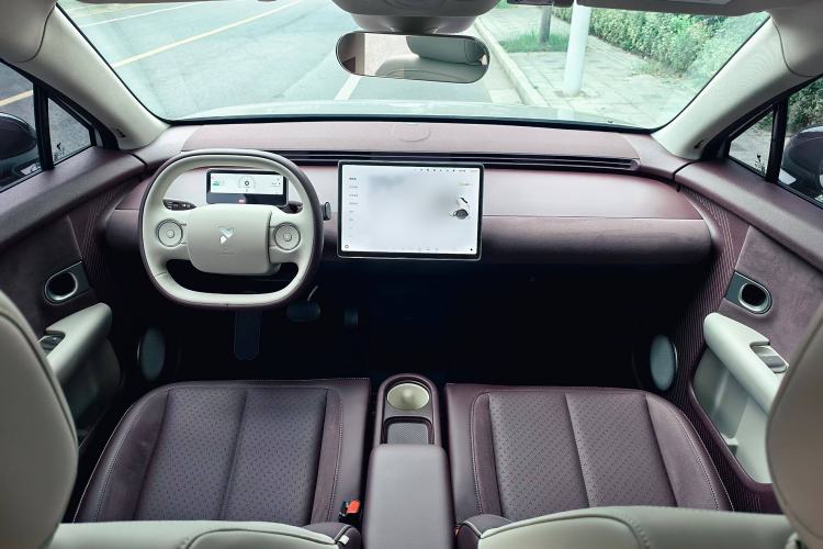 Used firefly 2025 Illuminated Edition Interior 7
