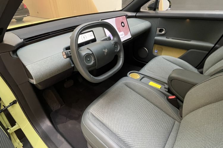 Used firefly 2025 Free Edition Interior 7