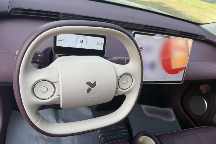 Used firefly 2025 Illuminated Edition Interior 9