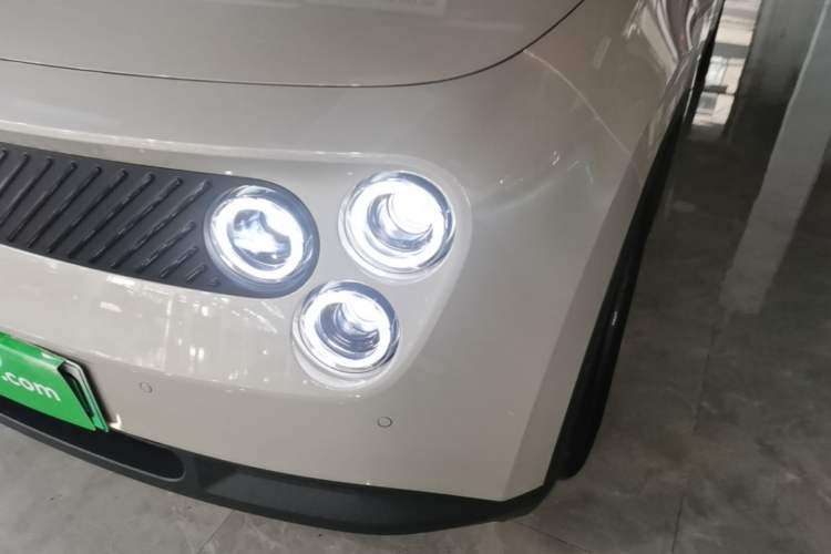 Used firefly 2025 Illuminated Edition Left Front Headlight