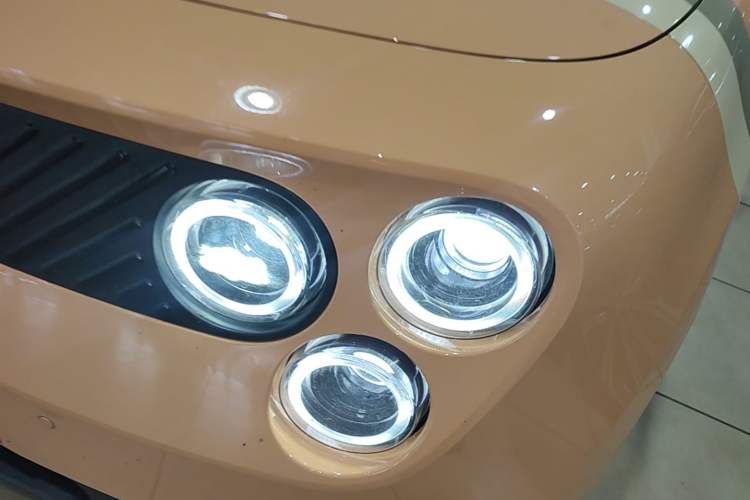 Used firefly 2025 Illuminated Edition Left Front Headlight