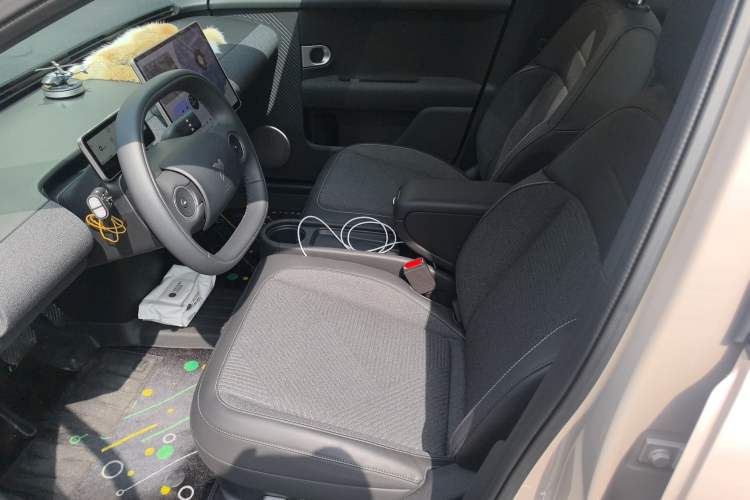 Used firefly 2025 Free Edition Left Front Seat