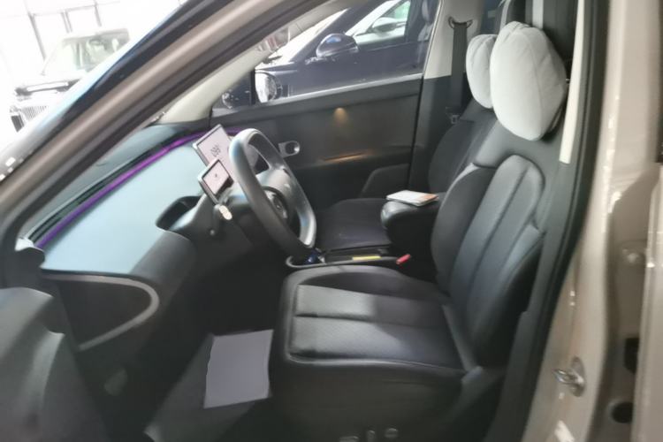 Used firefly 2025 Illuminated Edition Left Front Seat