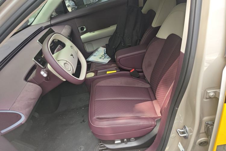 Used firefly 2025 Illuminated Edition Left Front Seat