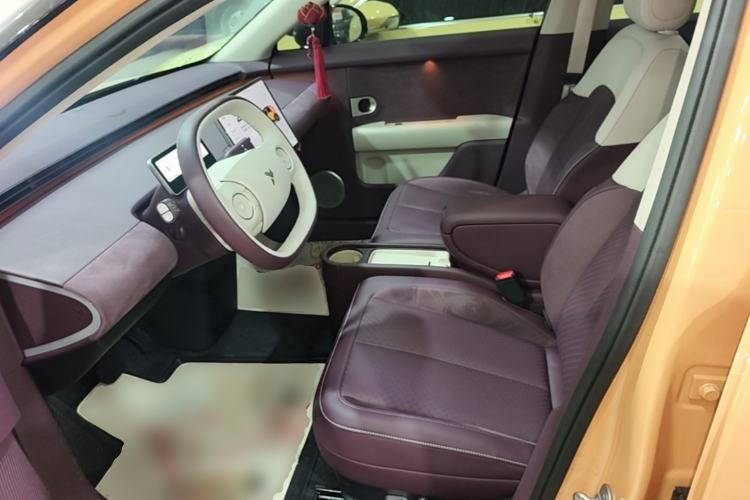 Used firefly 2025 Illuminated Edition Left Front Seat