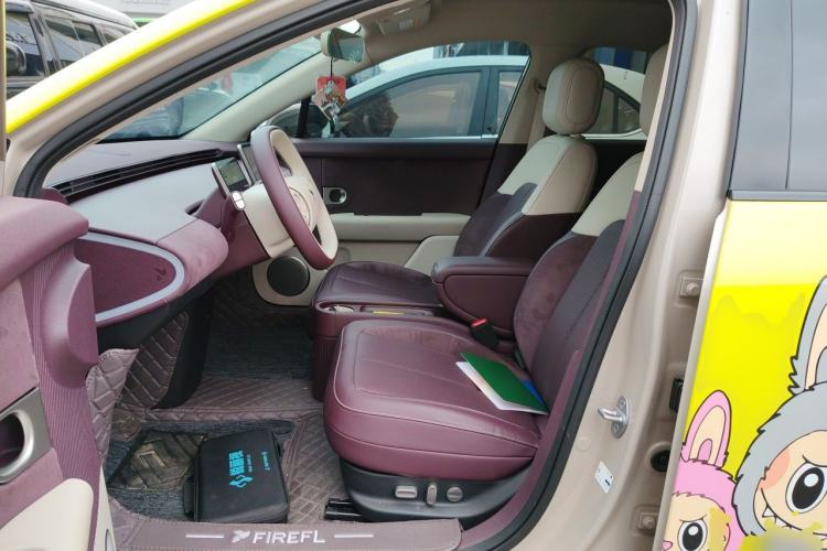 Used firefly 2025 Illuminated Edition Left Front Seat