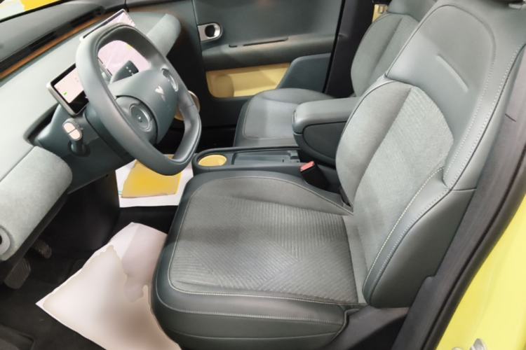 Used firefly 2025 Free Edition Left Front Seat