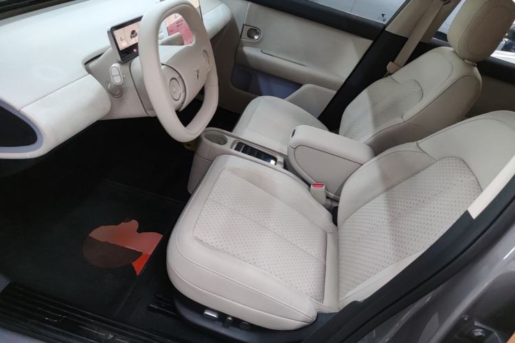 Used firefly 2025 Illuminated Edition Left Front Seat