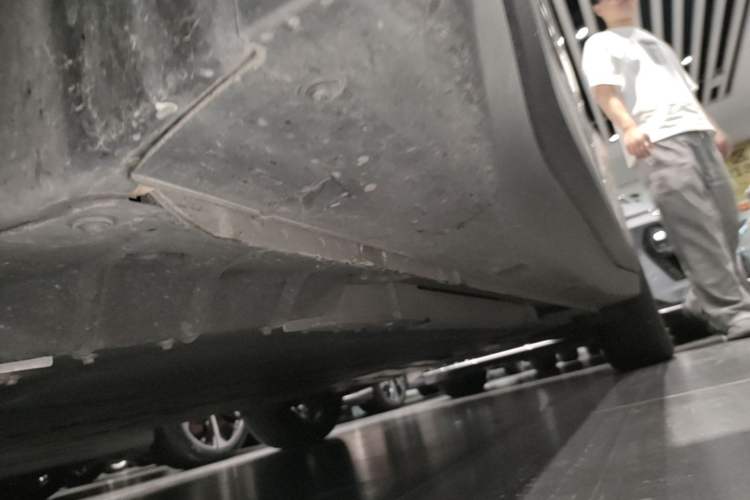 Used firefly 2025 Illuminated Edition Left Side Sill