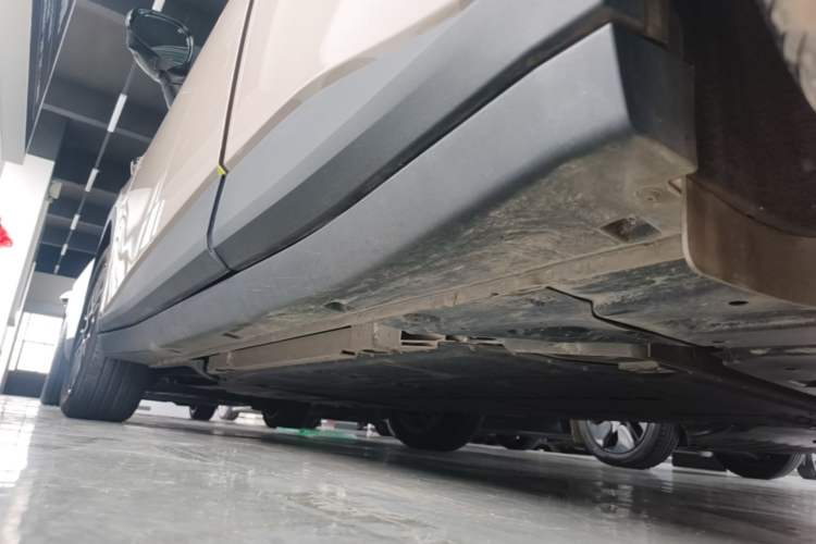 Used firefly 2025 Illuminated Edition Left Side Sill