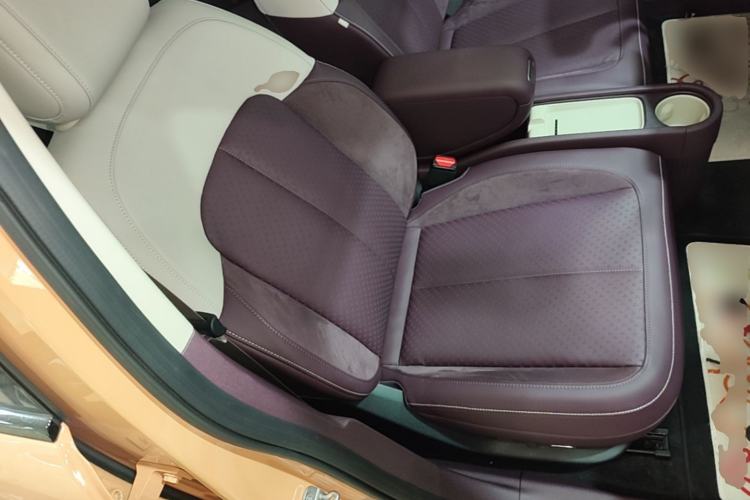 Used firefly 2025 Illuminated Edition Right Front Seat