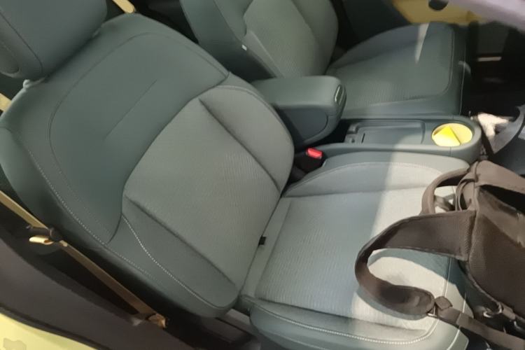 Used firefly 2025 Free Edition Right Front Seat