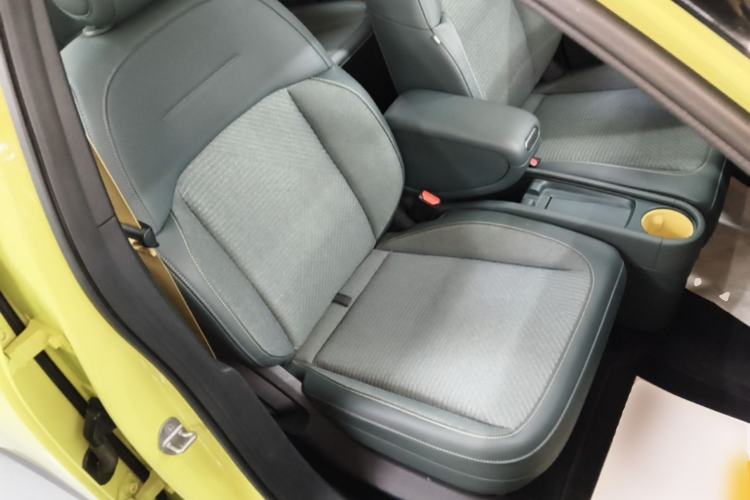 Used firefly 2025 Free Edition Right Front Seat