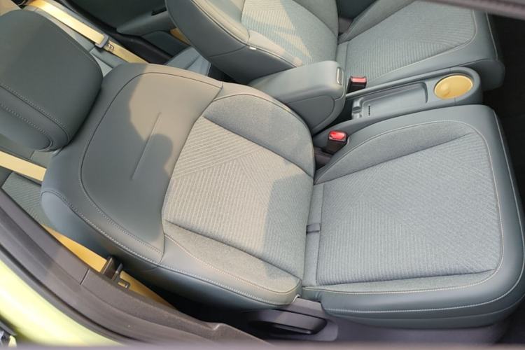 Used firefly 2025 Free Edition Right Front Seat
