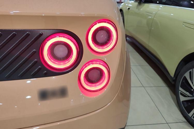 Used firefly 2025 Illuminated Edition Right Rear Taillight