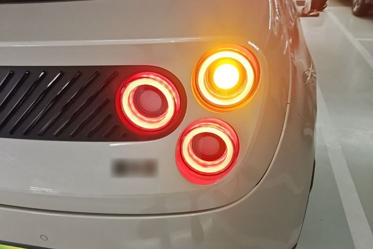 Used firefly 2025 Illuminated Edition Right Rear Taillight
