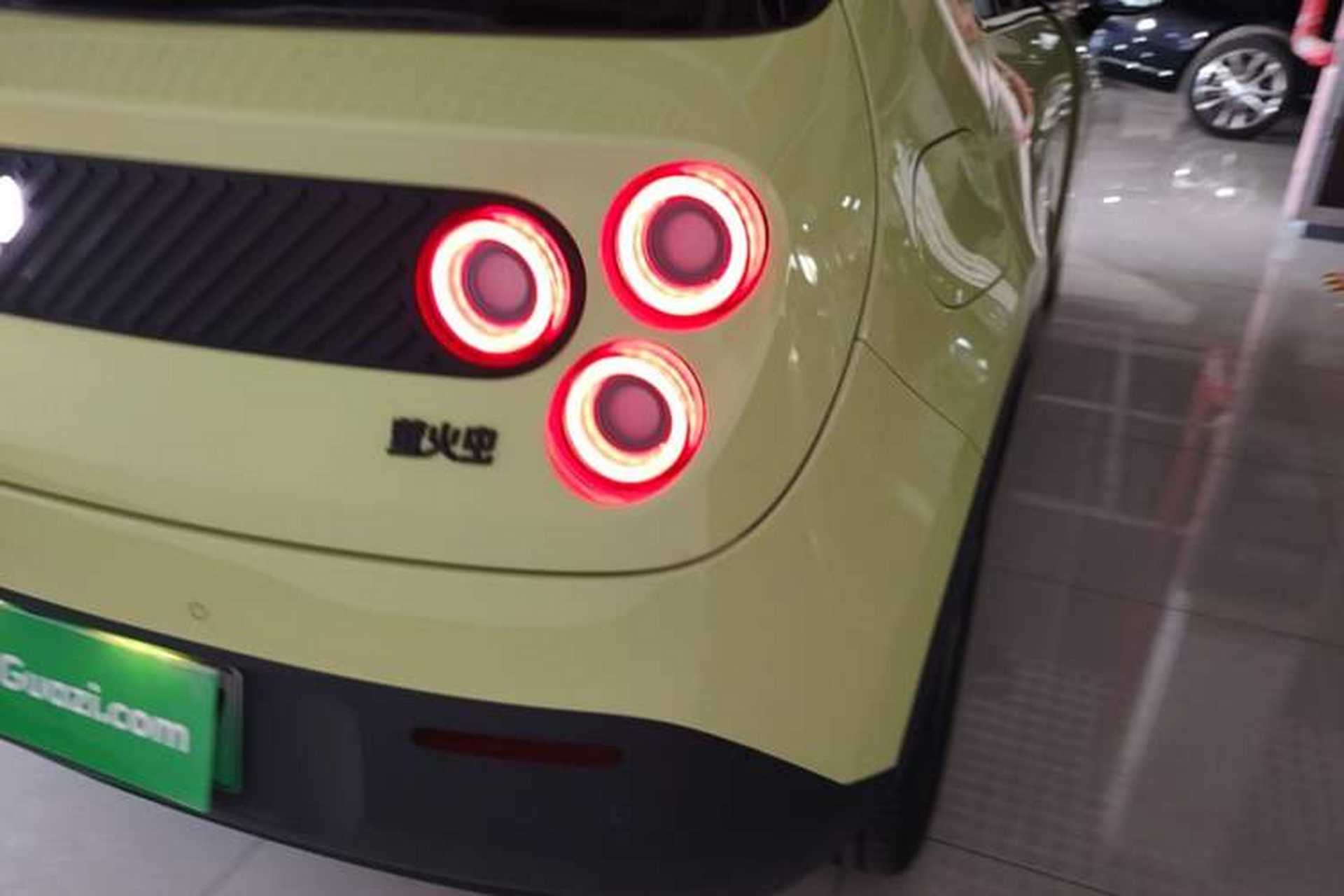 Used firefly 2025 Illuminated Edition Right Rear Taillight