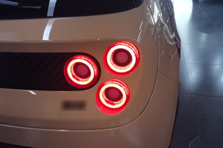 Used firefly 2025 Nomadic Mélange Special Edition Right Rear Taillight