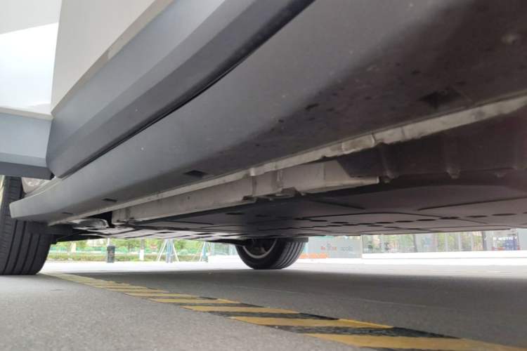 Used firefly 2025 Free Edition Right Side Sill