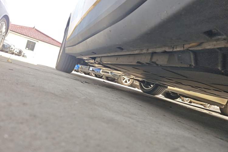 Used firefly 2025 Illuminated Edition Right Side Sill