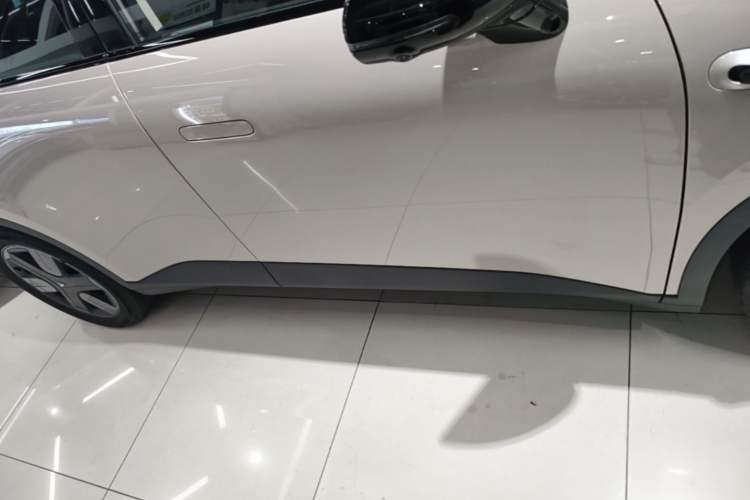 Used firefly 2025 Illuminated Edition Right Side Sill