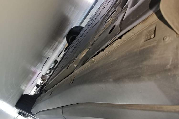 Used firefly 2025 Illuminated Edition Right Side Sill