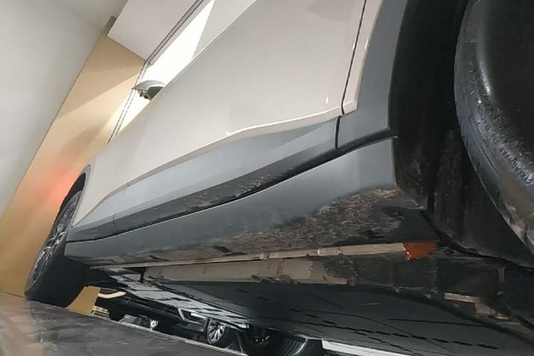 Used firefly 2025 Illuminated Edition Right Side Sill